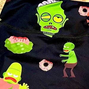 FMFM Feed Me Fight Me *RARE* Large gym Shorts with Green Zombie Print Halloween
